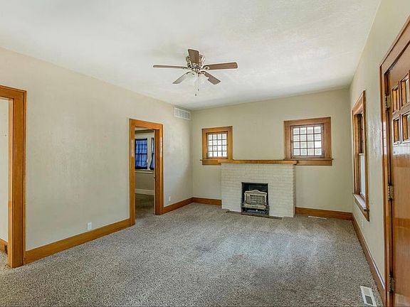 4th image of 1505 W Maple St