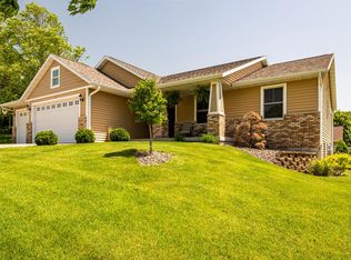 805 Timberwood Ln, Holmen, WI 54636