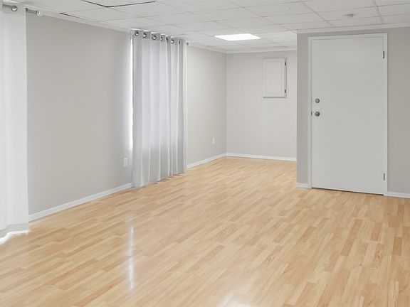 5th image of 455 Campbell Ave