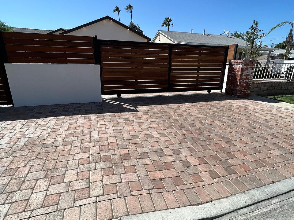 1st image of 6725 Glade Ave