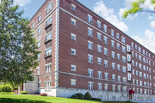 Empire Apartments Photo 1