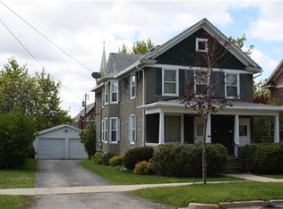 121 W 3rd St, Beaver Dam, WI 53916