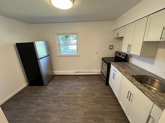 4th image of 438 S Ocean Ave