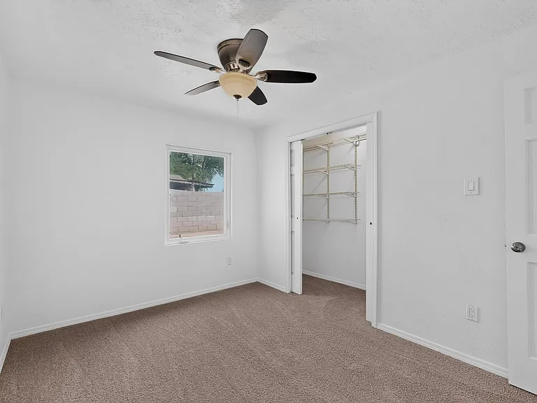823 San Lorenzo Ave NW — Photo 30