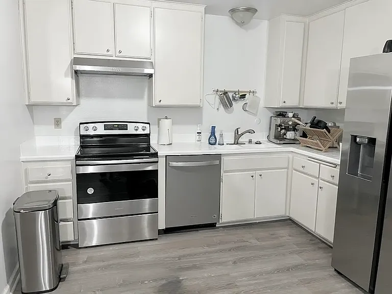 9033 Hillery Dr — Photo 4