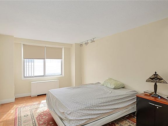 4th image of 3333 Henry Hudson Pkwy APT 2W