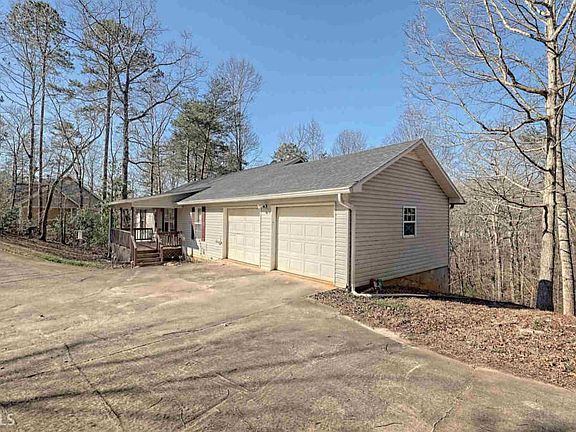 3rd image of 319 Hardwood Dr