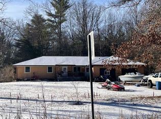 2095 N Seven Mile Rd, Sanford, MI 48657