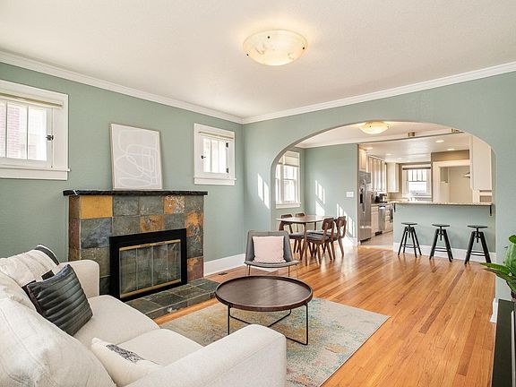 3rd image of 4559 Irving St