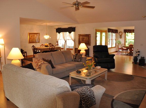 2nd image of 194 Pine Brook Pl