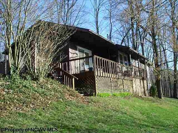2nd image of 16 Donaldson Ct