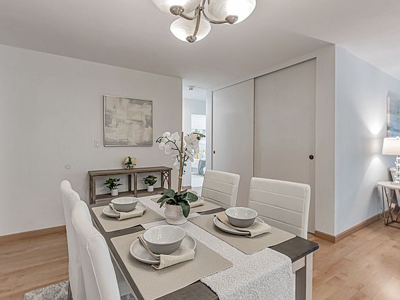 2nd image of 1031 Crestview Dr APT 316