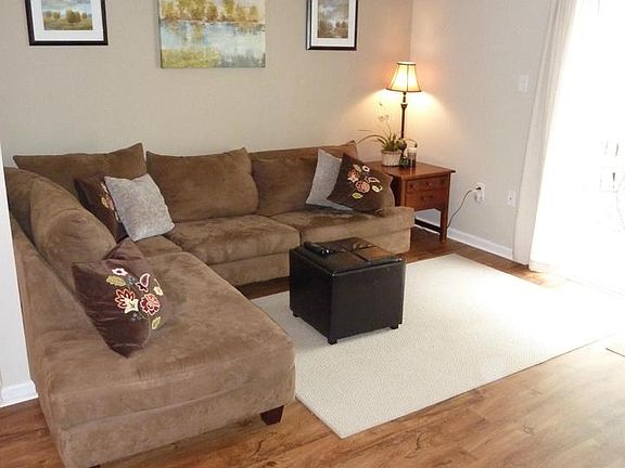 2nd image of 4655 Charlton Ct