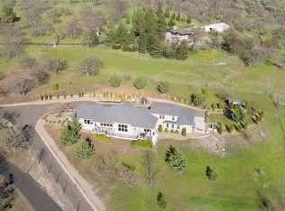 5999 Hillcrest Rd, Medford, OR 97504