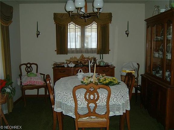 5th image of 142 Mansell Dr