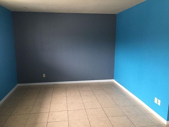 3rd image of 1038 Linde St
