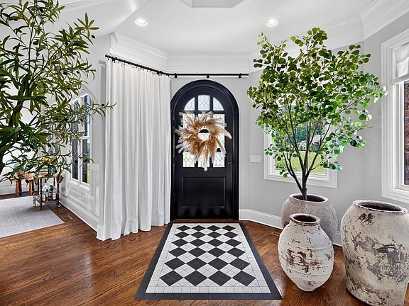 5th image of 1060 Natchez Valley Ln