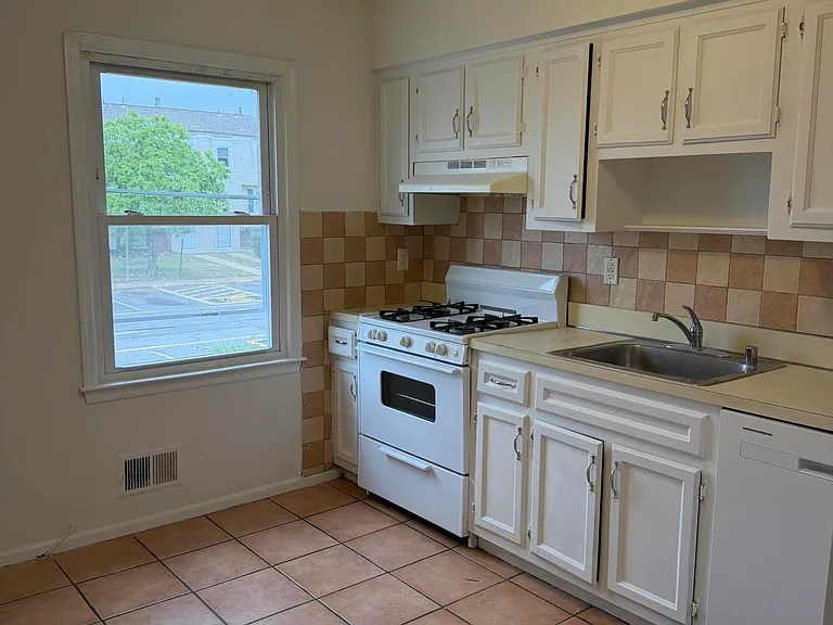 92 Sawmill Rd #583 — Photo 4