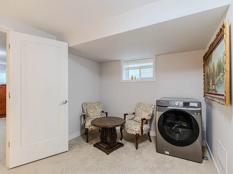 97 Mudminnow Cres — Photo 38