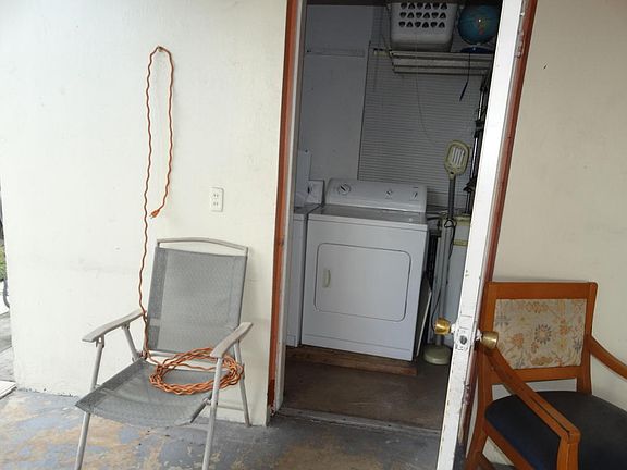 5th image of 4066 Dahl Dr
