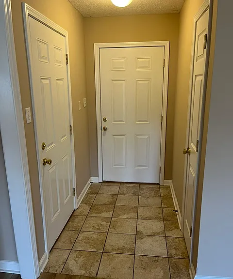6555 Whitten Grove Dr — Photo 3