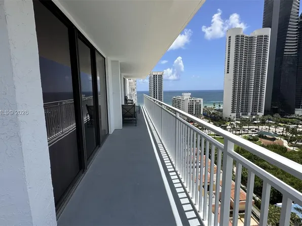 210 174th St APT 1909, Sunny Isles Beach, FL 33160