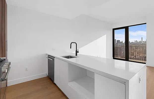 Rented by West 124th Manager LLC | media 61