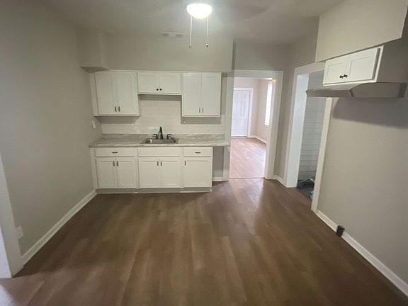 4th image of 3429 E 49th St