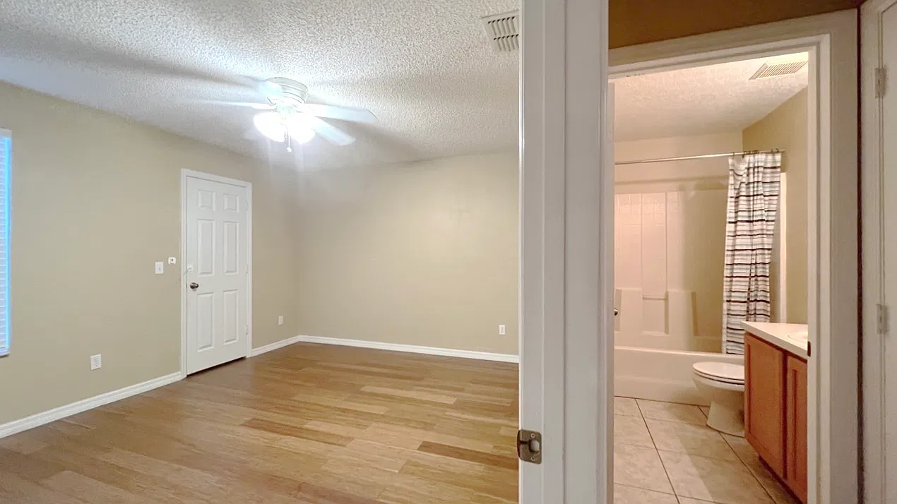 831 Horseshoe Falls Drive - 1 — Photo 4