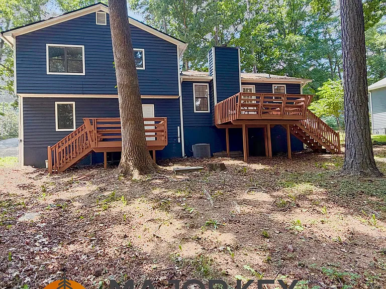 4555 Sugarloaf Pkwy — Photo 4