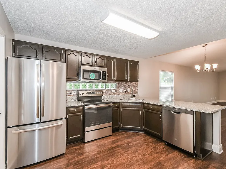 8785 Chambore Dr — Photo 8
