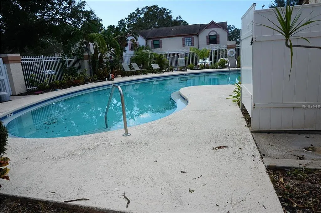 2 bed, 2.5 bath, 1120 sqft, $1,950 — Photo 4