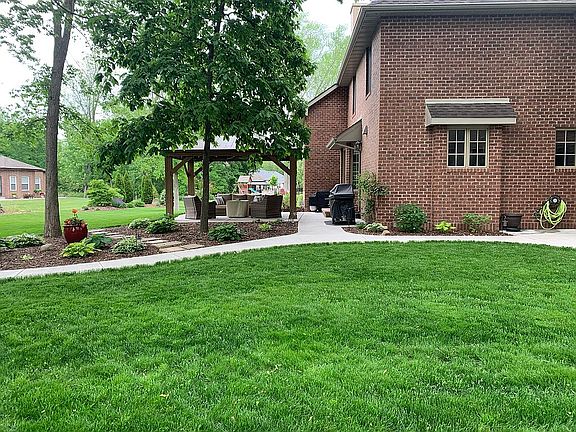 5th image of 1038 Wooded Crest Dr
