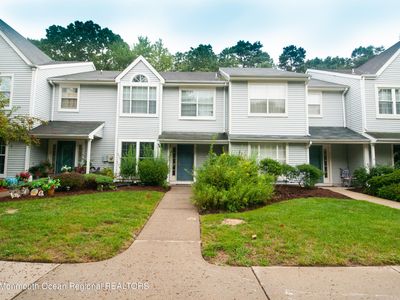 517 Laurelwood Court, Howell, NJ, 07731