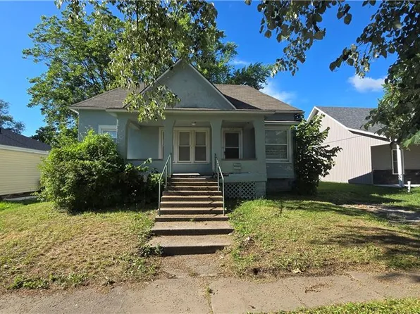 332 High St, Cameron, MO 64429