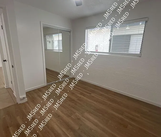 1433 S Kenneth Pl #8 — Photo 16