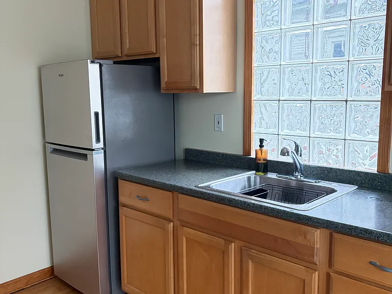 12 Saint Johns Pl #2 — Photo 3