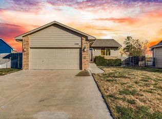 2508 E Casey Dr, Goddard, KS 67052