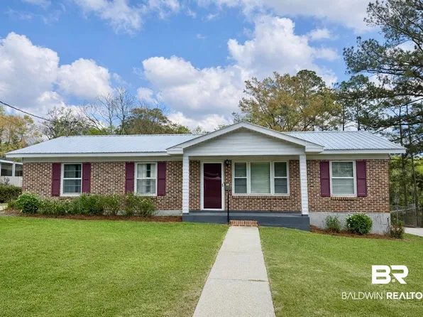 402 N Forest Hill Dr, Brewton, AL 36426