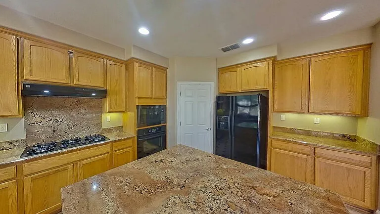 1692 Woodhaven Cir — Photo 62
