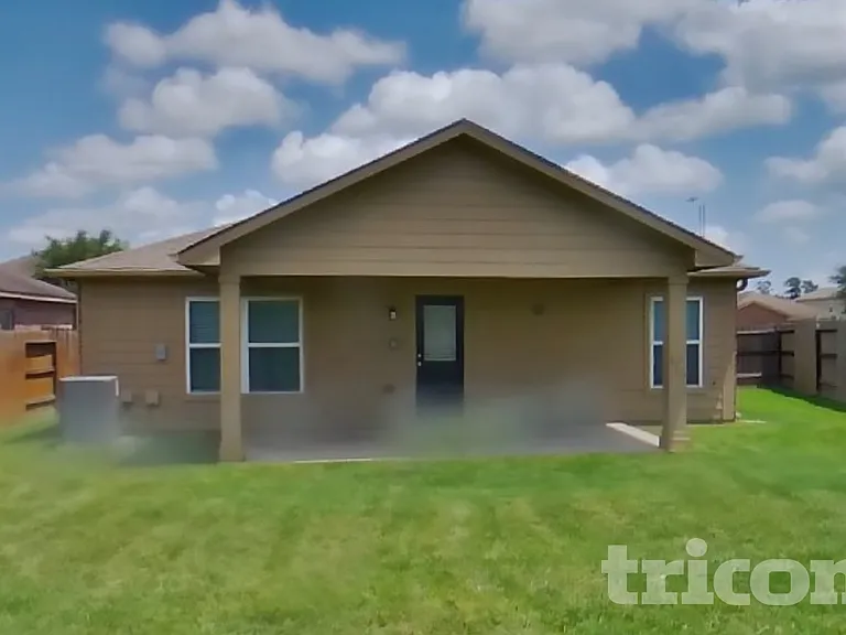 22719 Klingamans Way — Photo 14
