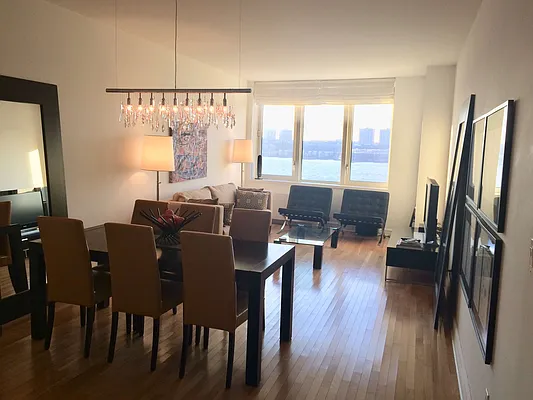 Sold by Ha Sun Jin, LREB | media 14