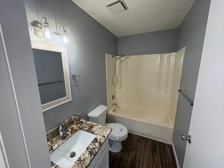 6720-6732 W Par Ln — Photo 10
