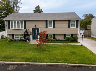 64 Berlin St, Fall River, MA 02720