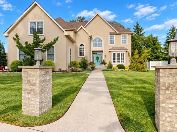 8 Glen Aire Dr, Egg Harbor Township, NJ 08234