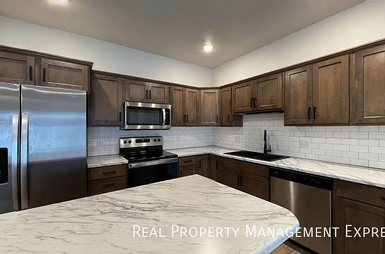 2415 E Copalis Pl — Photo 3