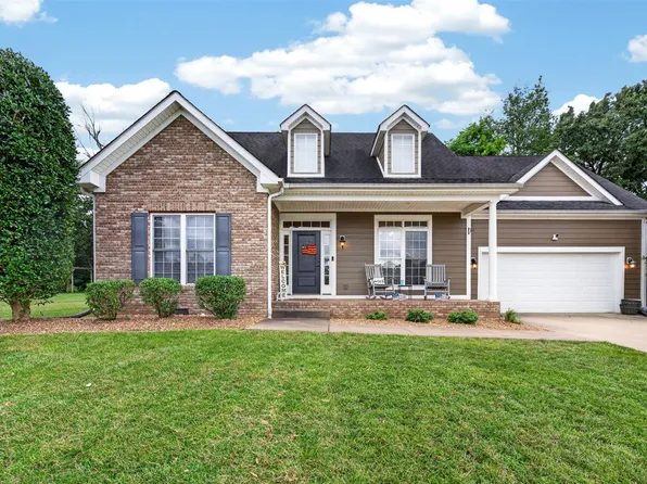 205 Hayden Heady Cir, Bowling Green, KY 42104