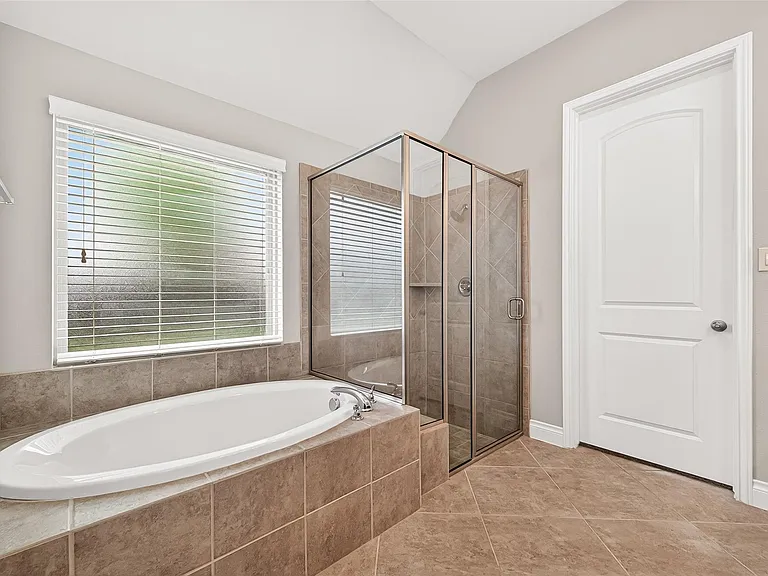 27128 Allenby Park Dr — Photo 32