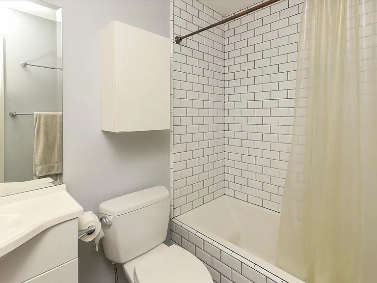 1815 Butler Ave #115 — Photo 19