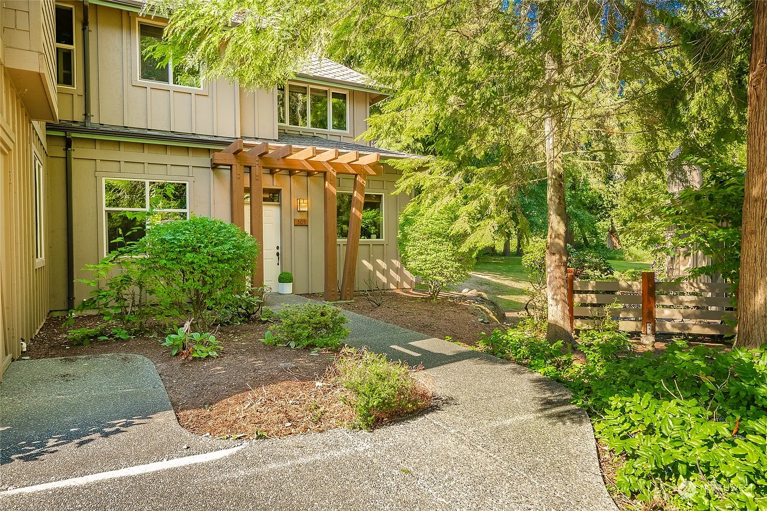 5424 Snow Goose Lane #305 photo 1